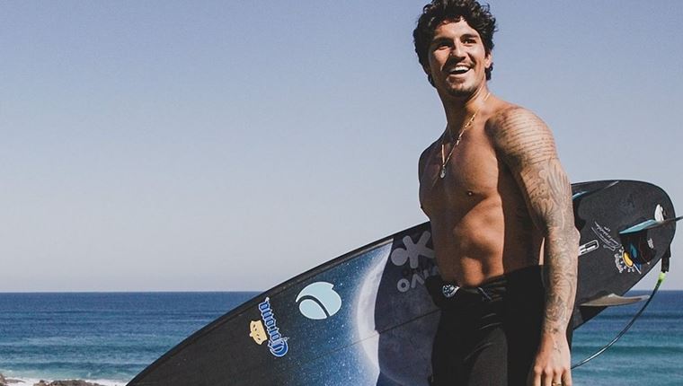 Gabriel Medina, ο viral πρωταθλητής του surf που &#39;οργώνει&#39; τα κύματα