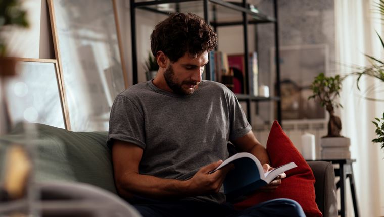 BookTok: Το TikTok μετατρέπει παλιά βιβλία σε bestsellers