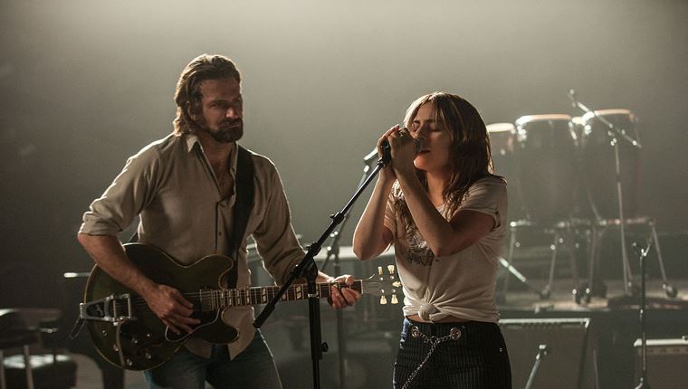 Ο Bradley Cooper μπορεί και να τραγουδήσει στο trailer του A Star is Born