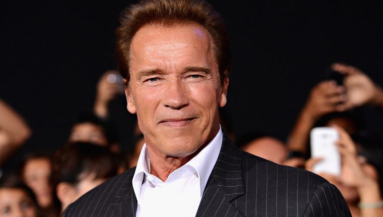 Γερμανοί κράτησαν 3 ώρες τον Arnold Schwarzenegger στο αεροδρόμιο του Μονάχου για το ρολόι του