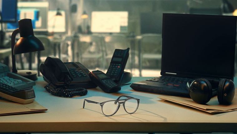 Ας μιλήσουμε για τα γυαλιά του Álvaro Morte στο La Casa de Papel