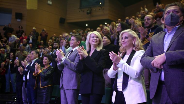 Κίνημα Δημοκρατίας: Ένα κόμμα ιδεολογικό super market