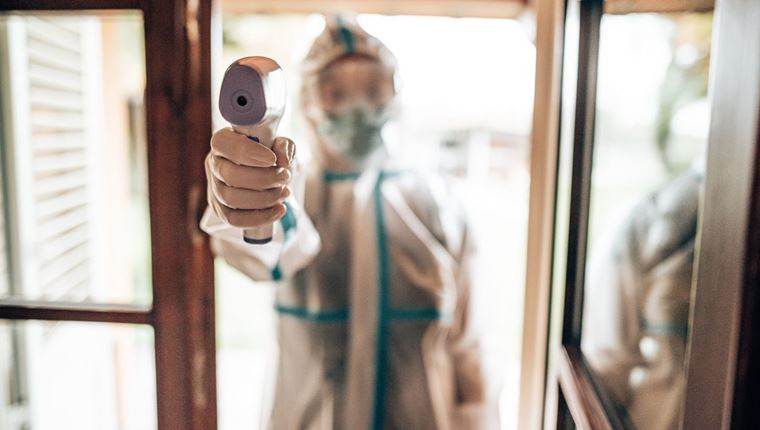 Γιατί δεν πρέπει να υποτιμάμε τη μετάλλαξη Όμικρον