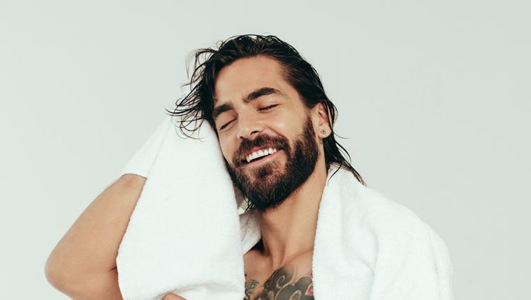 Το πανέξυπνο σεσουάρ που θα αλλάξει τον τρόπο που στεγνώνεις και χτενίζεις τα μαλλιά σου