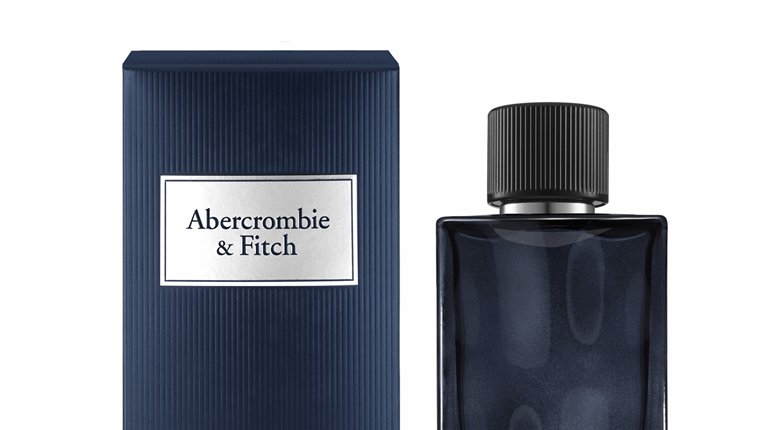 Tο άρωμα του καλοκαιριού είναι το First Instict Blue της Abercrombie &amp; Fitch