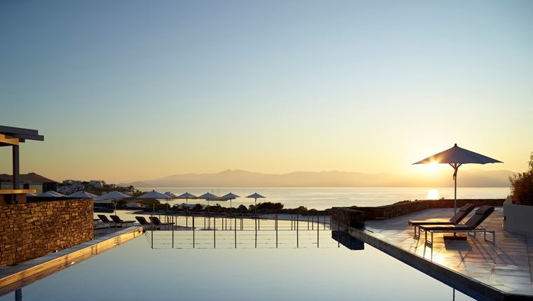 Στην Πάρο με κάθε αίσθηση