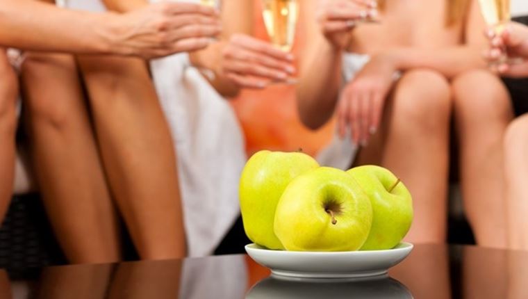 Θα πήγαινες ποτέ γυμνός σε ένα χορτοφαγικό δείπνο;