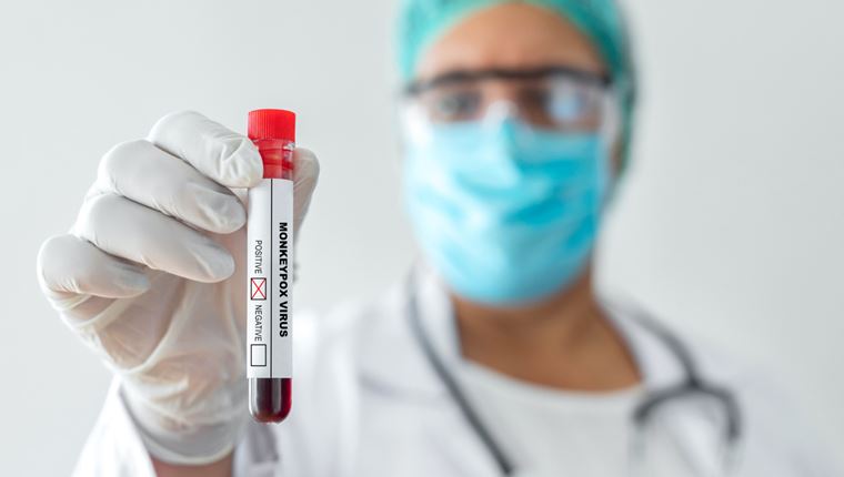 Η Ευρώπη παραγγέλνει εμβόλια για την ευλογιά των πιθήκων