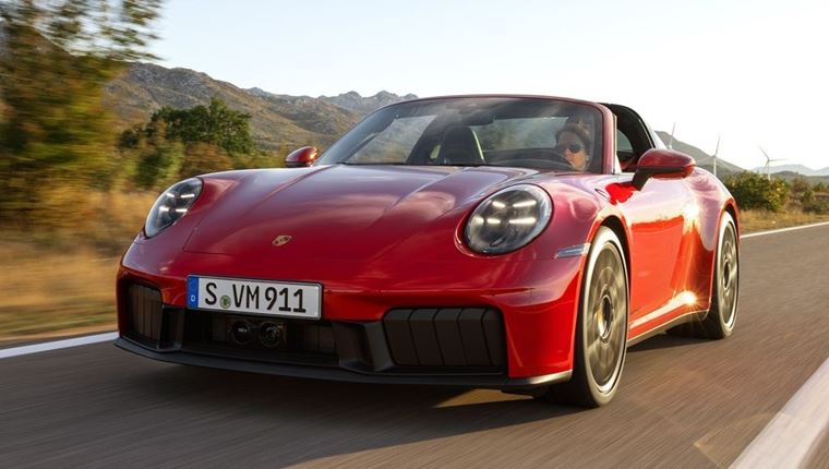 Η υβριδική Porsche 911 GTS του 2025 δεν έχει καμία σχέση με το Prius