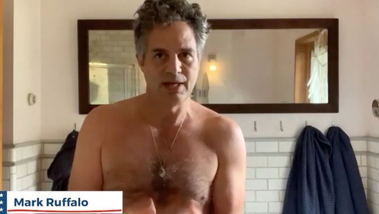 Celebrities βγαίνουν από τα ρούχα τους και εξηγούν τι σημαίνει naked ballot