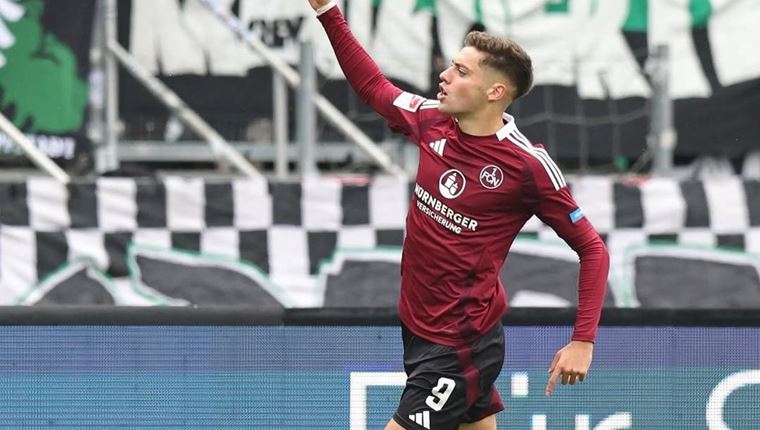 Η Λίβερπουλ ετοιμάζει συμβόλαιο 30 εκατ. ευρώ για τον Στέφανο Τζίμα