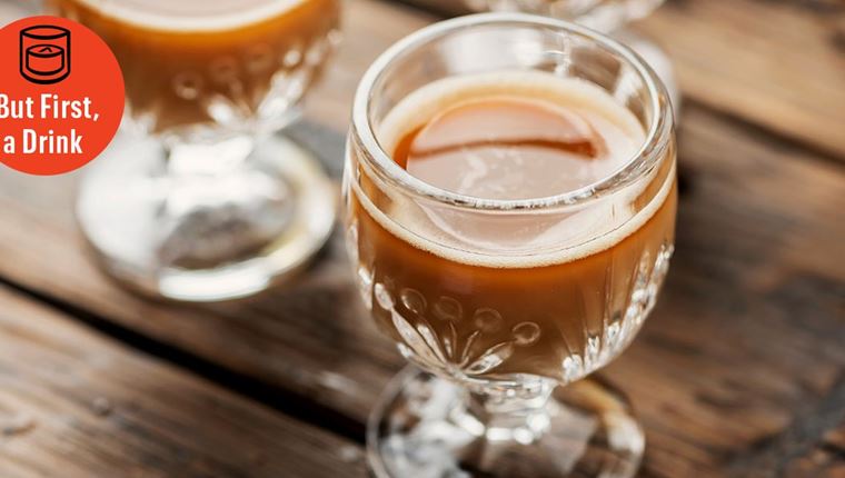 Το Gravy cocktail ακούγεται υπέροχο μέχρι να συνειδητοποιήσεις ότι πίνεις παγωμένο λίπος