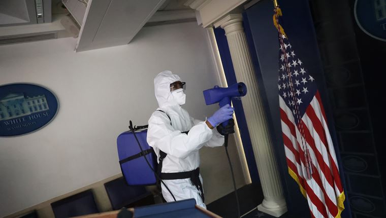 Οι ΗΠΑ έγιναν η πρώτη χώρα στον κόσμο που ξεπέρασε τα 10 εκ. κρούσματα κορονοϊού