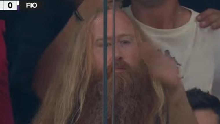 Ο φίλαθλος του Ολυμπιακού που έγινε viral