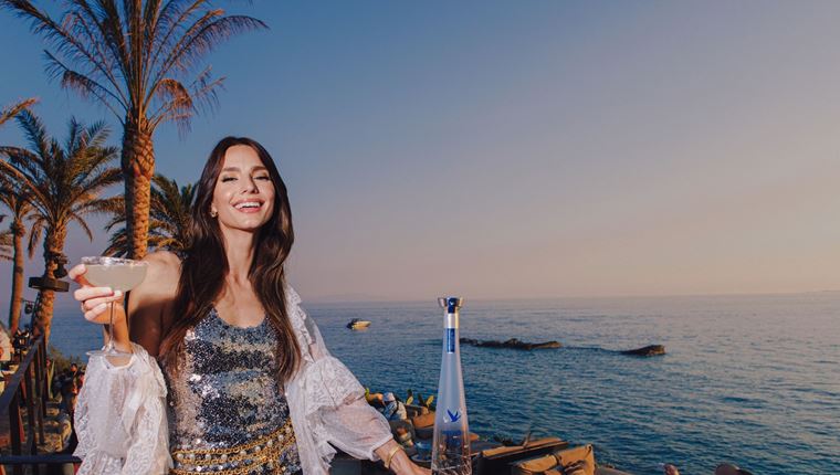 Ένα βράδυ με την Ηλιάνα Παπαγεωργίου και την ultra premium βότκα Grey Goose Altius στα πιο διάσημα club της Μυκόνου!