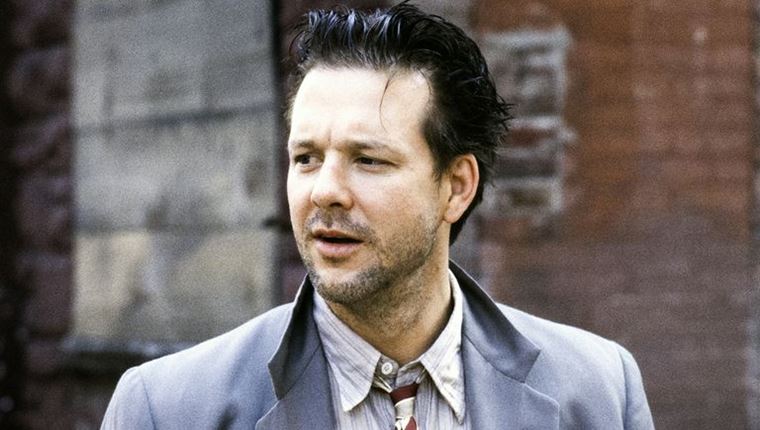 Ο Mickey Rourke ήταν ο βασιλιάς του boxy tailoring