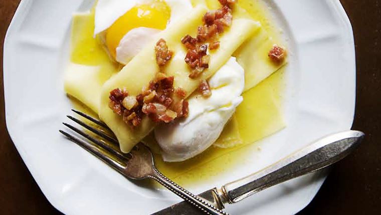 Αποδομημένη καρμπονάρα, γιατί όχι;