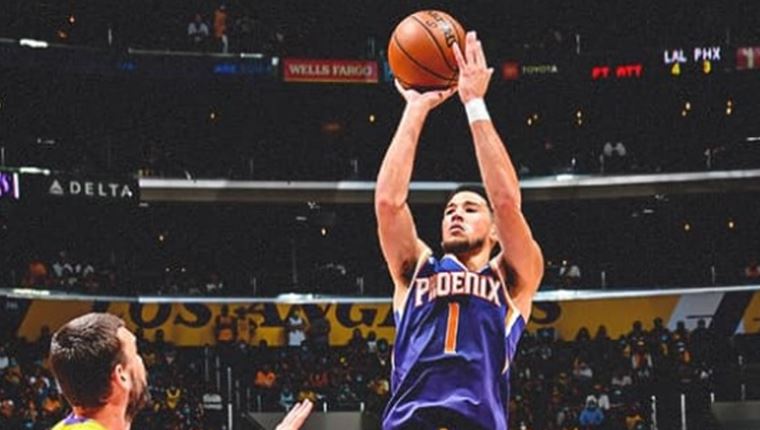 O Devin Booker έσπασε (και) την κατάρα των Kardashians