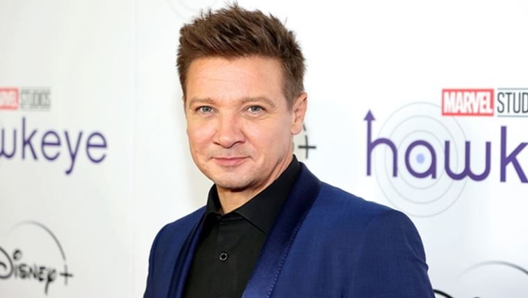Ο Jeremy Renner έχει πολλούς λόγους για να αναρρώσει πλήρως