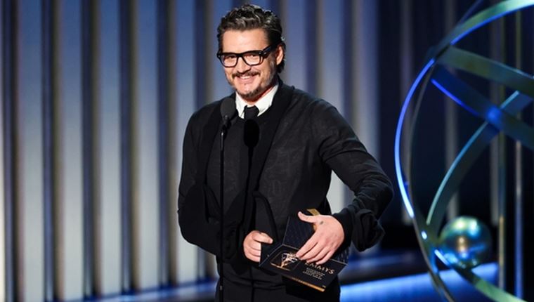 Το &#39;beef&#39; των Pedro Pascal και Kieran Culkin πολύ μας διασκεδάζει