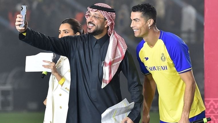 Η Σαουδική Αραβία δεν το βάζει κάτω με τη μπάλα