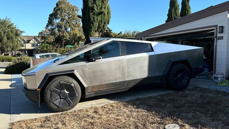 To Cybertruck θα μπορεί να χρησιμοποιηθεί και ως σκάφος, λέει ο Elon Musk