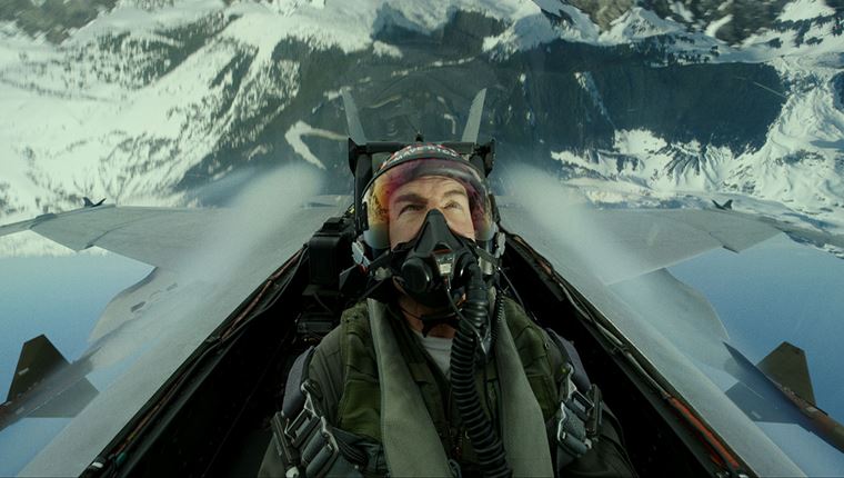O Tom Cruise πιλοτάρει μαχητικό στο Top Gun: Maverick
