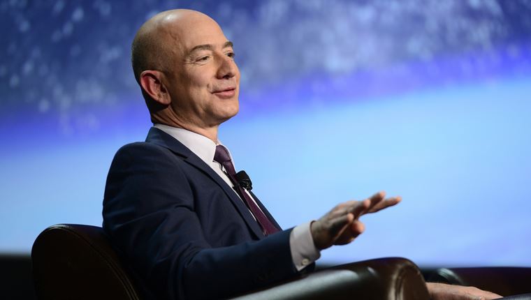 O Jeff Bezos ίσως γίνει ο πρώτος τρισεκατομμυριούχος στον πλανήτη