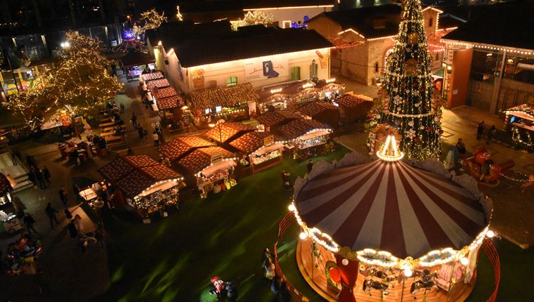 Τι μέτρα θα ισχύσουν τα Χριστούγεννα