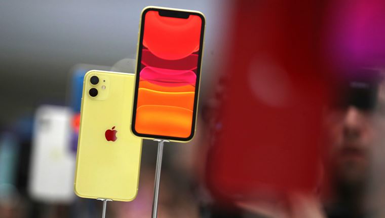 Το iPhone 11 εκπέμπει πολλή ακτινοβολία. Πρέπει να ανησυχούμε;