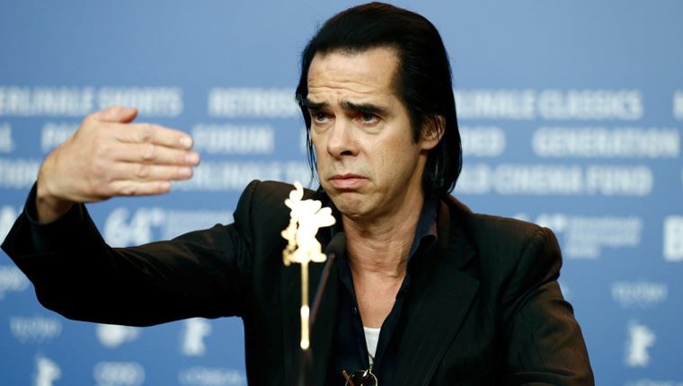 O Νιck Cave μόλις έβγαλε συλλογή με αντικείμενα