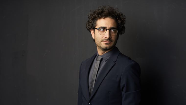 O Λάμπρος Φισφής και η παράσταση &#39;Πολύ καλύτερα τώρα&#39; στο Ωδείο Ηρώδου του Αττικού