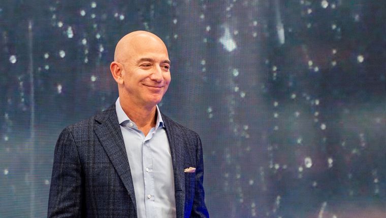 Τα εξωπραγματικά &#39;πειράματα&#39; των δισεκατομμυριούχων για να μείνουν νέοι