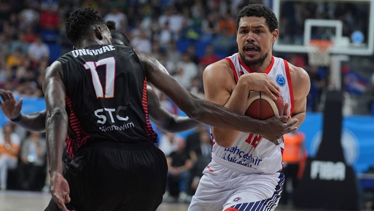 Η πιο περίεργη μασκότ στον κόσμο αναπαριστά διάσημο φιλόσοφο