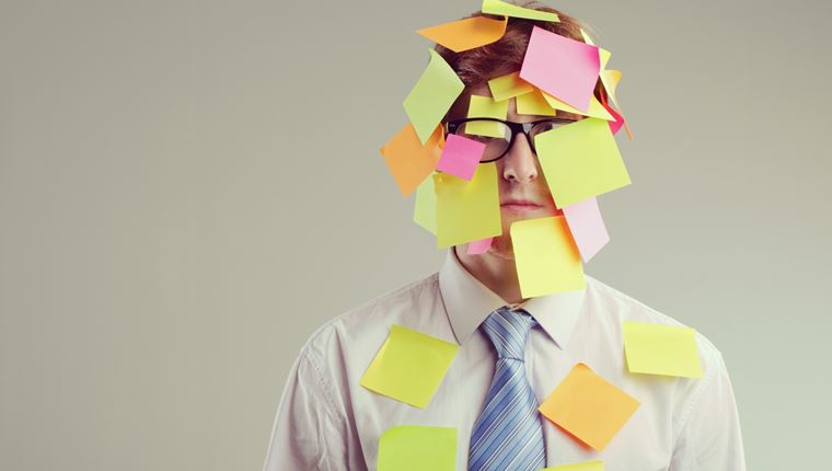 6 κόλπα για να βελτιώσεις τη μνήμη σου αν έχεις πατήσει τα 30