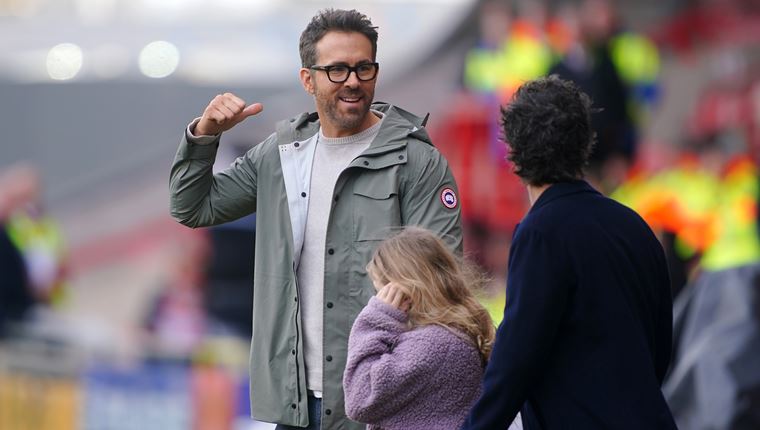 Μετά την ουαλική Ρέξαμ, ο Ryan Reynolds επενδύει σε μία ακόμη ποδοσφαιρική ομάδα