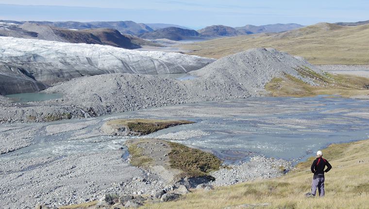 Σε άλλα νέα, η Γροιλανδία ανθίζει