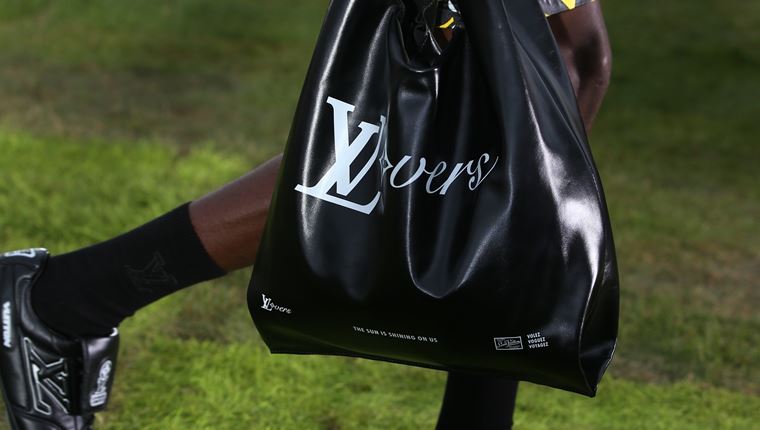 Λατρέψαμε τα LV Footprint Soccer sneakers του Pharrell Williams