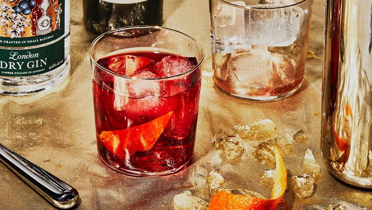 Ο γλυκόπικρος οδηγός του Negroni