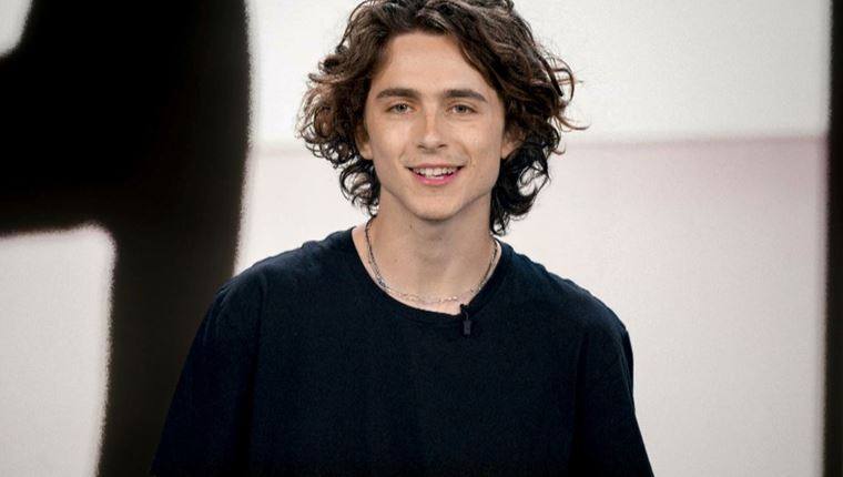 O Timothée Chalamet φορά το σπορ μπουφάν που όλοι θέλουμε