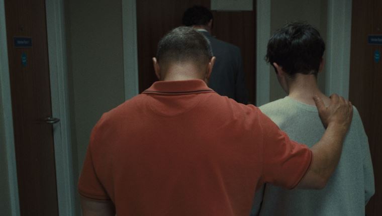 Πέντε γονείς λένε την γνώμη τους για το Adolescence