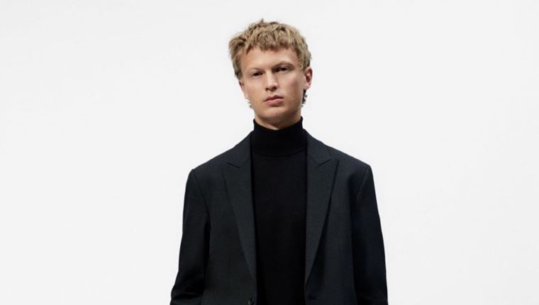 Πώς να ντυθείς καλά αυτές τις γιορτές