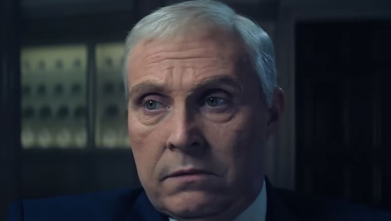 Τι είναι αλήθεια και τι ψέμα στο Scoop του Netflix