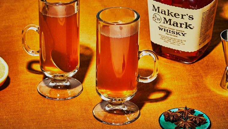 Η ιστορία και η συνταγή του Hot Toddy