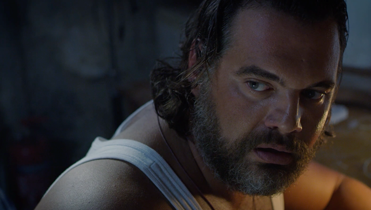 Ο Theo Alexander μένει μόνιμα εδώ