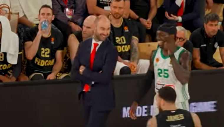 Σπανούλης σε Nunn: &#39;Είσαι τυχερός που έχω αποσυρθεί&#39;