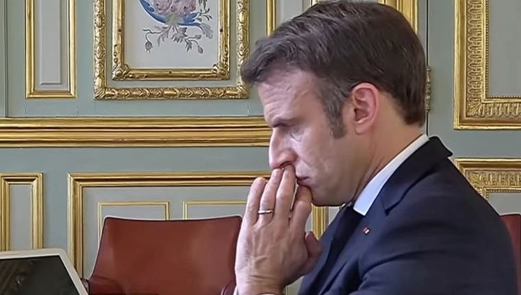 Ο συγκλονιστικός διάλογος Zelensky - Macron λίγο μετά την εισβολή της Ρωσίας