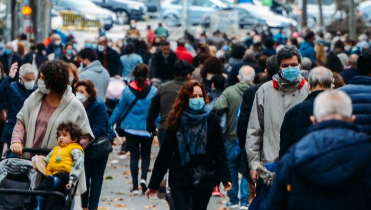 Κορονοϊός: Εκτόξευση με 3.739 νέα κρούσματα