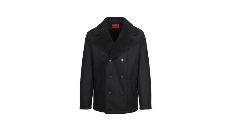 Το μαύρο slim fit ημίπαλτο που δεν θα θέλεις να βγάλεις από πάνω σου