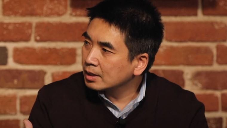 Η Zoom στρέφεται στην τεχνητή νοημοσύνη για να επιστρέψει η μετοχή στα &#39;πανδημικά υψηλά&#39;